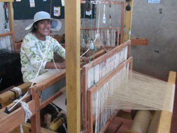 tisserande en action / weaver in action