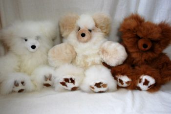 oursons en fourrure / fur-trimmed teddy bear