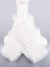 foulard croisé court tricot-fourrure / fur-trimmed short crossed scarf