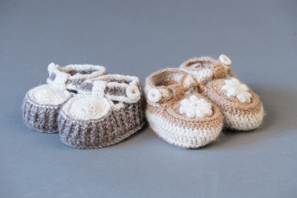 chaussons bebe / baby bootees