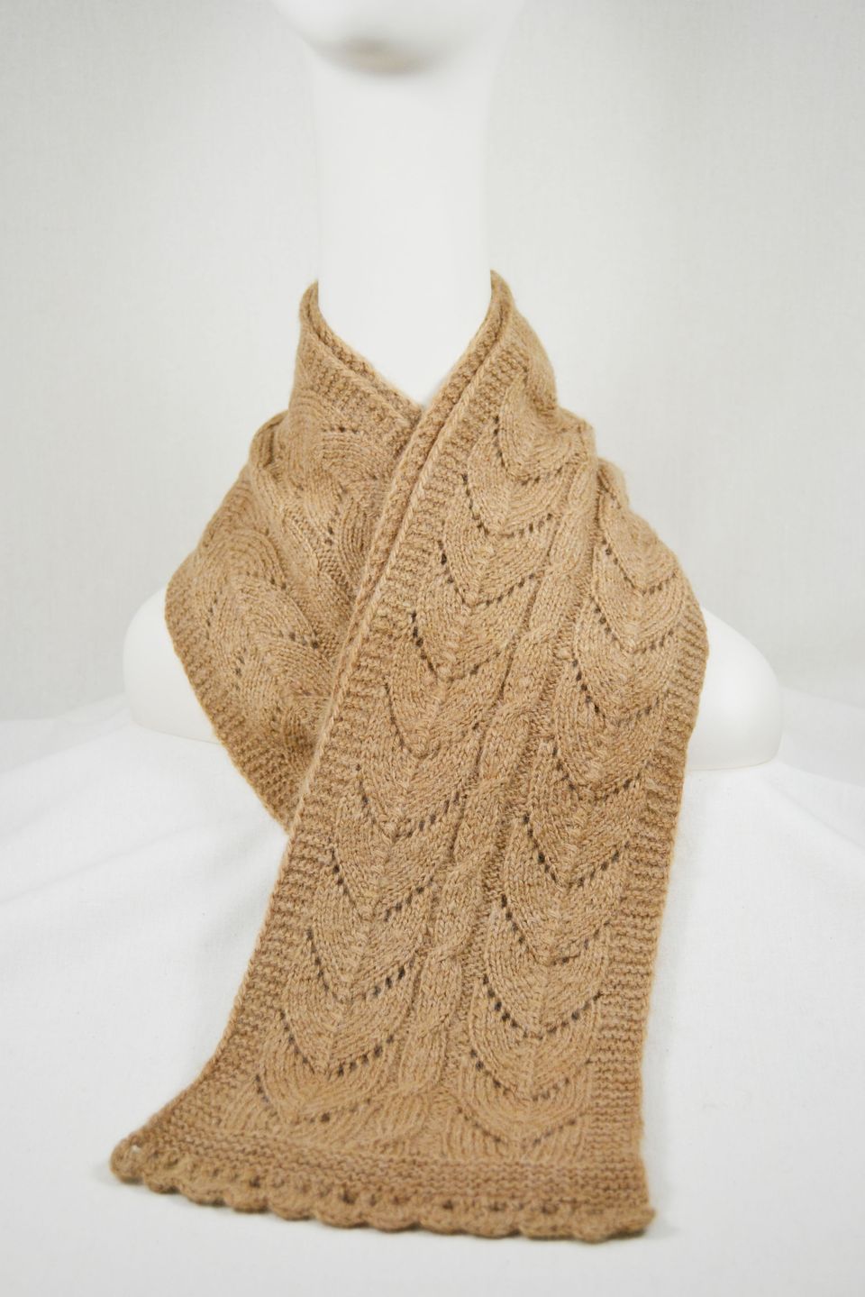 foulard 100% alpaga tricot à la main couleurs naturelles fauve uni
