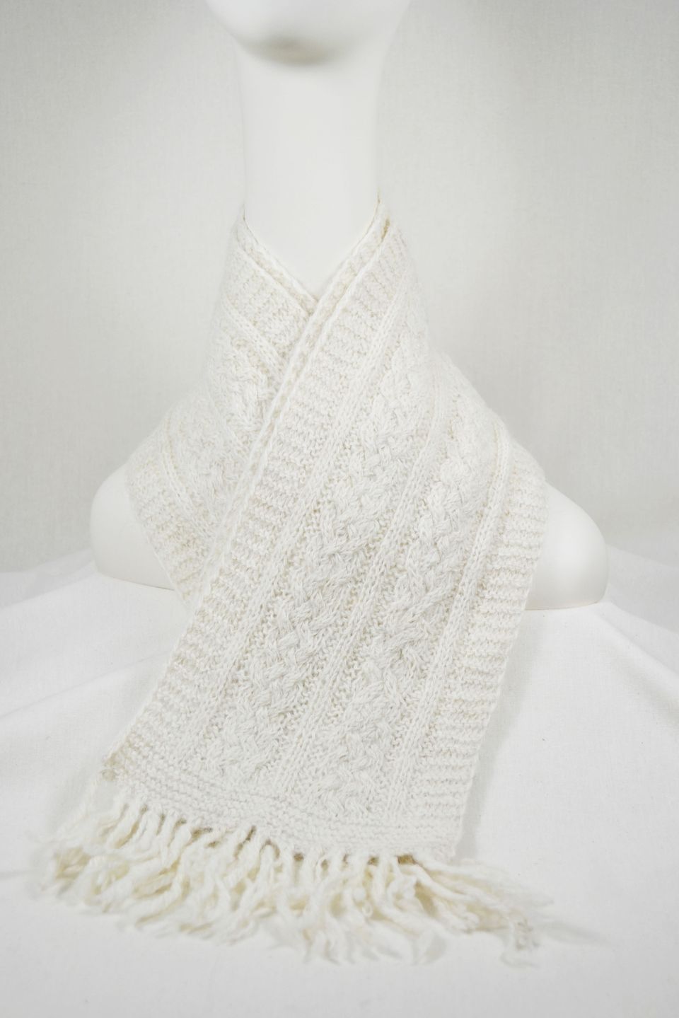 foulard 100% alpaga tricot à la main couleurs naturelles blanc uni