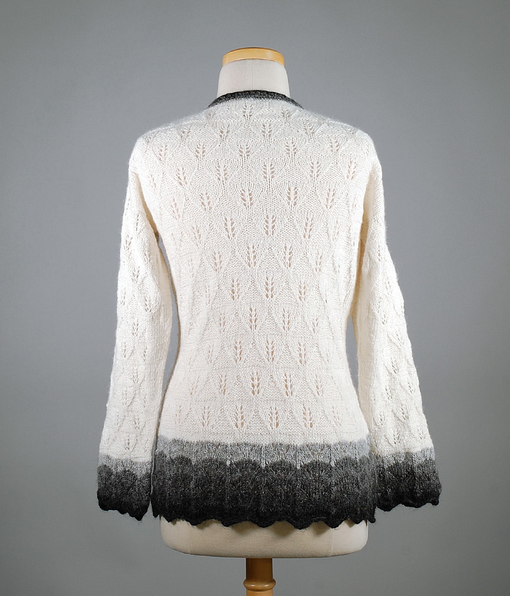 Chandail tricot féminin, blanc Chandail tricot féminin 100% alpaga fait à la main, blanc