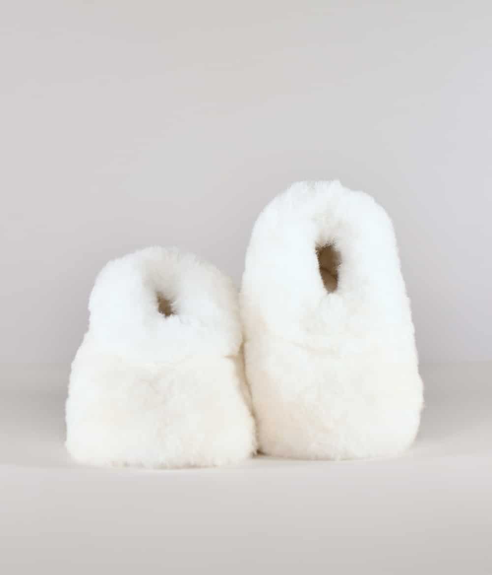 Alpaca fur slippers, natural colors