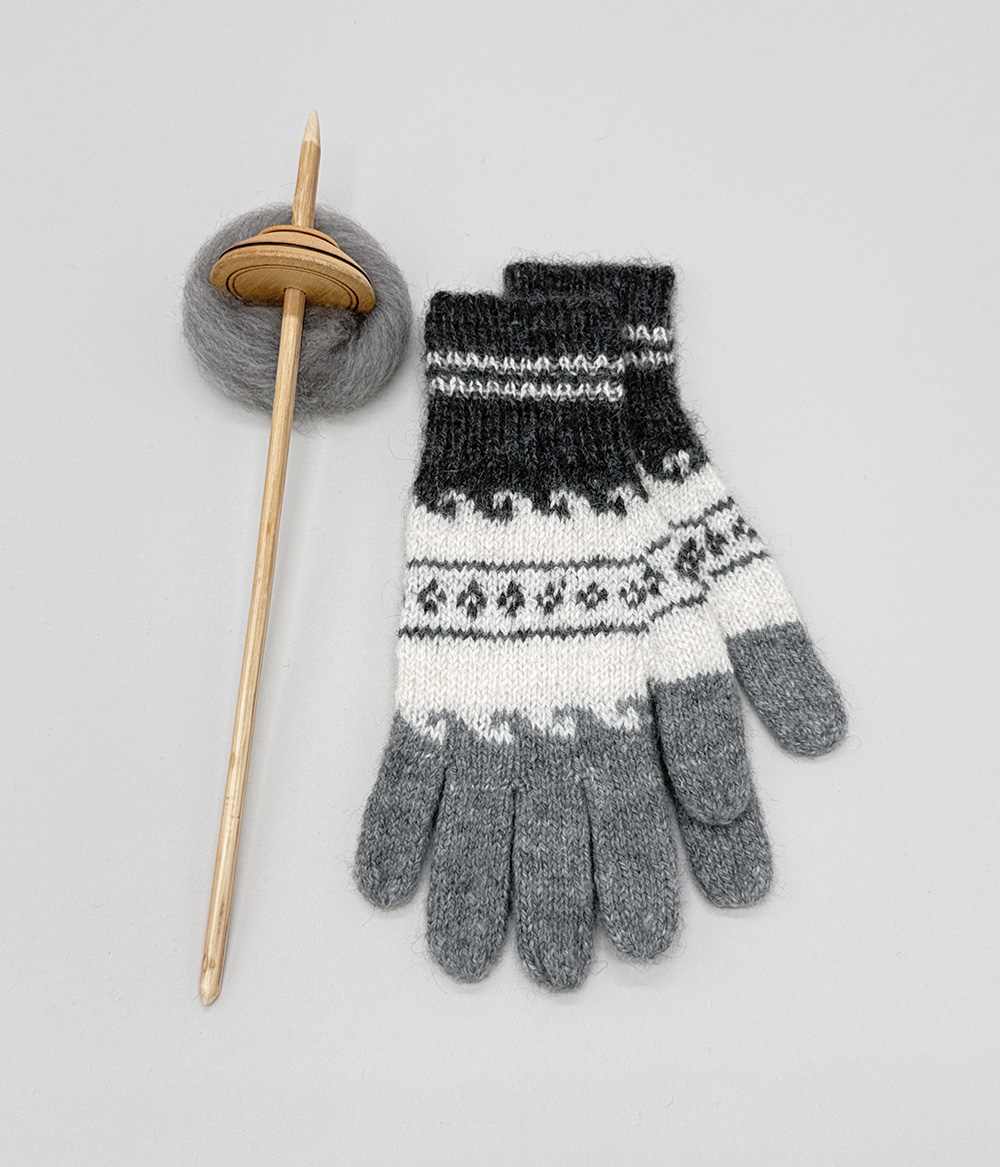 Hand-knitted single thickness gloves, 100% alpaca, assorted