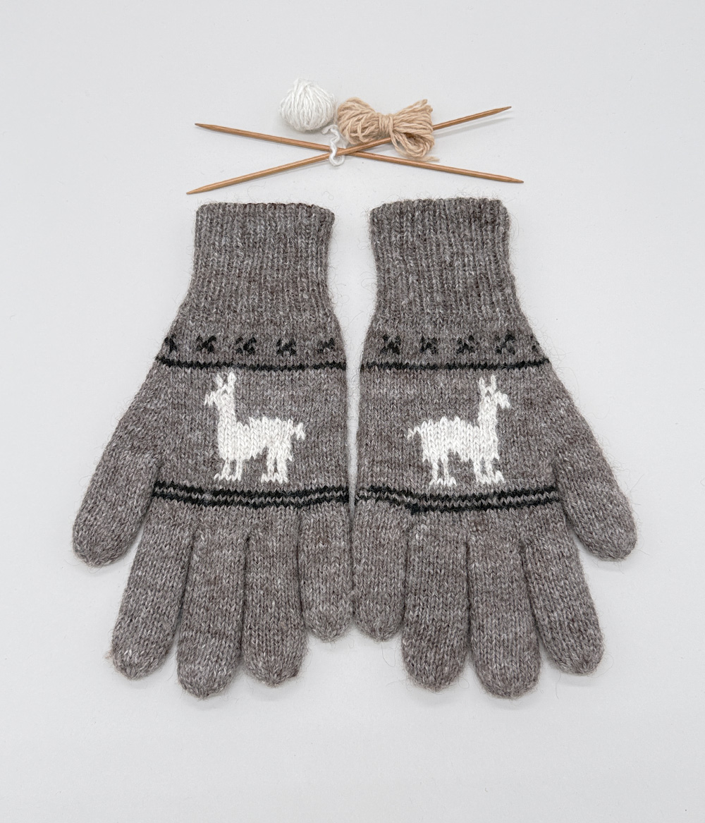 Gants doubles et réversibles, à motifs alpagas Gants doubles et réversibles 100% alpaga tricoté à la main, à motifs alpagas