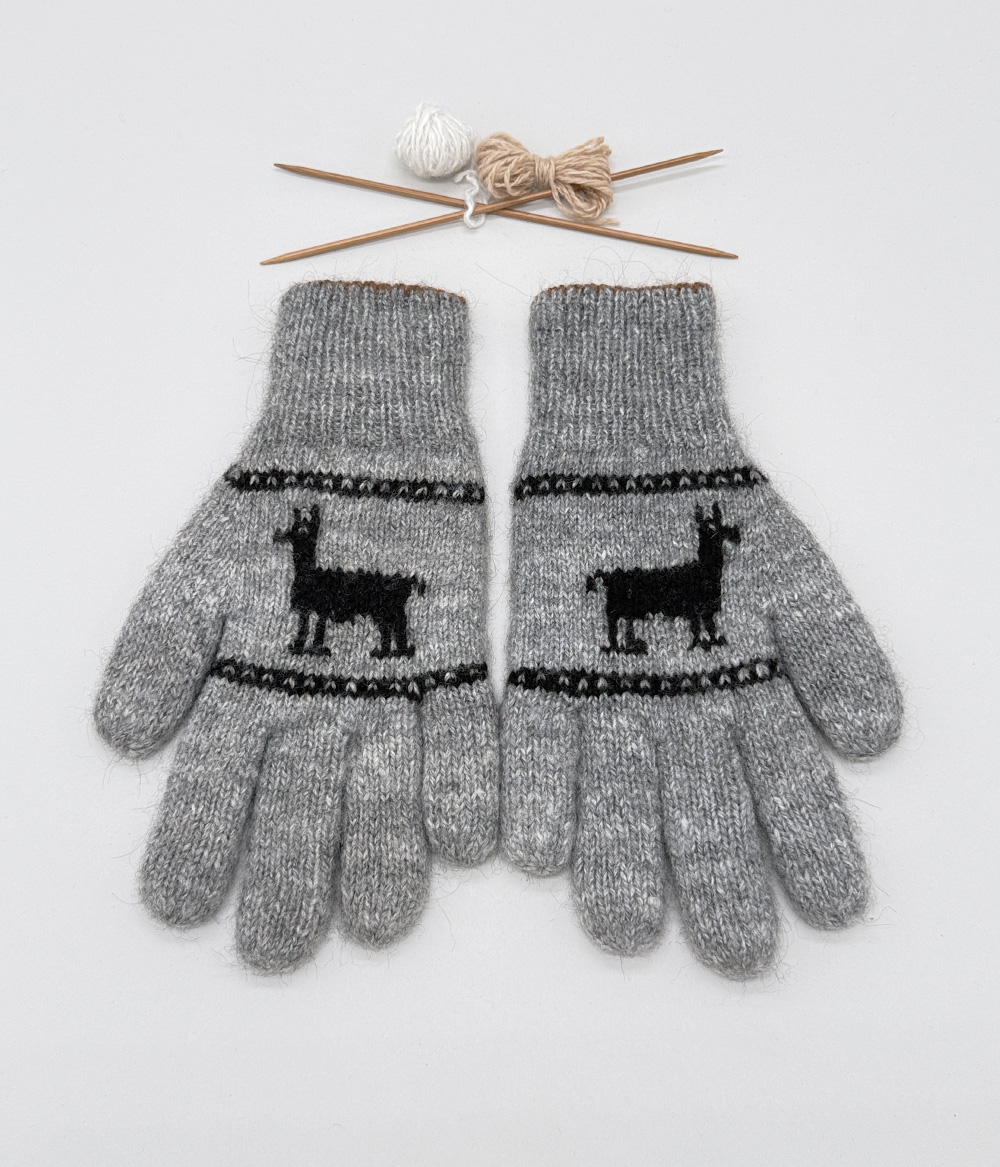 Gants doubles et réversibles, à motifs alpagas Gants doubles et réversibles 100% alpaga tricoté à la main, à motifs alpagas